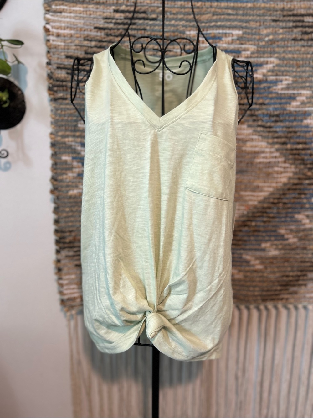 SO V-Neck Knot Front Tank Top - Light Green